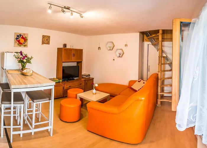 Malovany Dvur Dolní Dunajovice